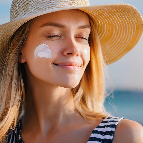 Güneş Koruyucu Kullanmanın Cilt Yaşlanmasına Karşı Önemi